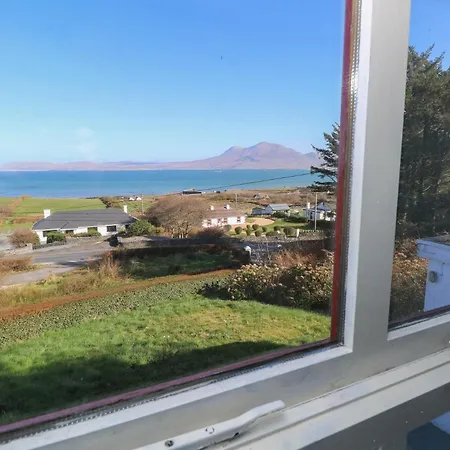 بيت للعطل Sea View House *